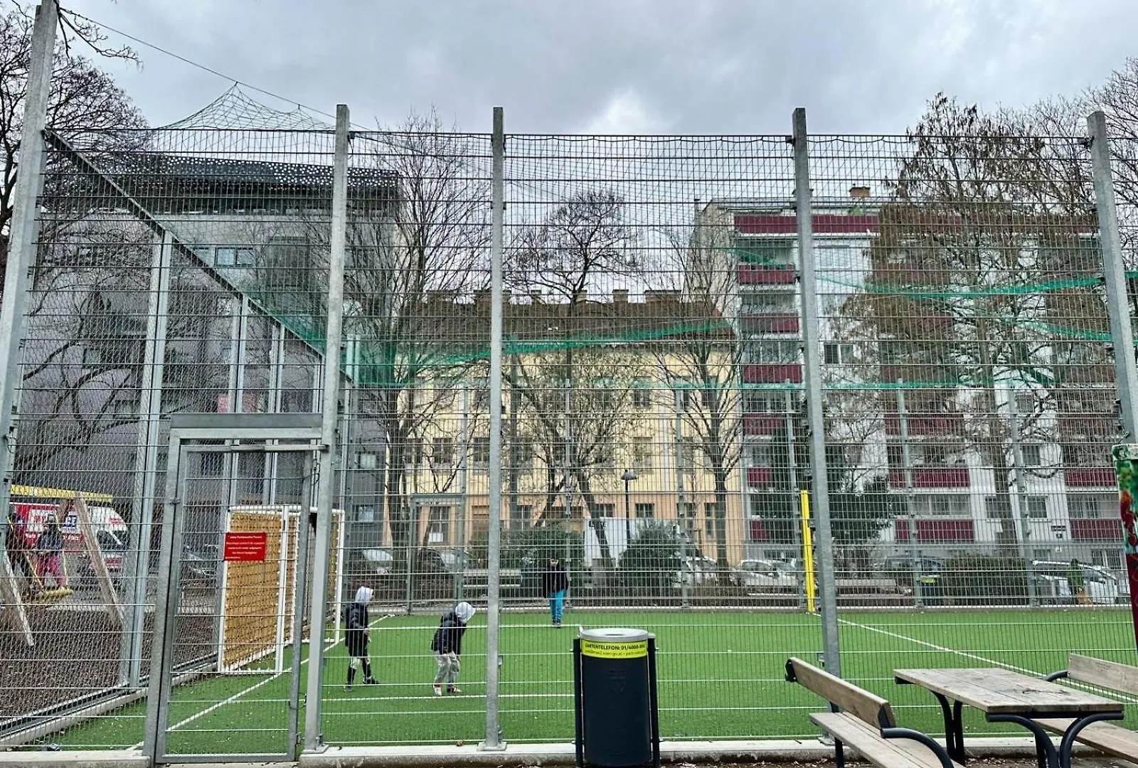 Spacious Netflix Apartment For Up To 4 People With Massage Shower Vienna Austria