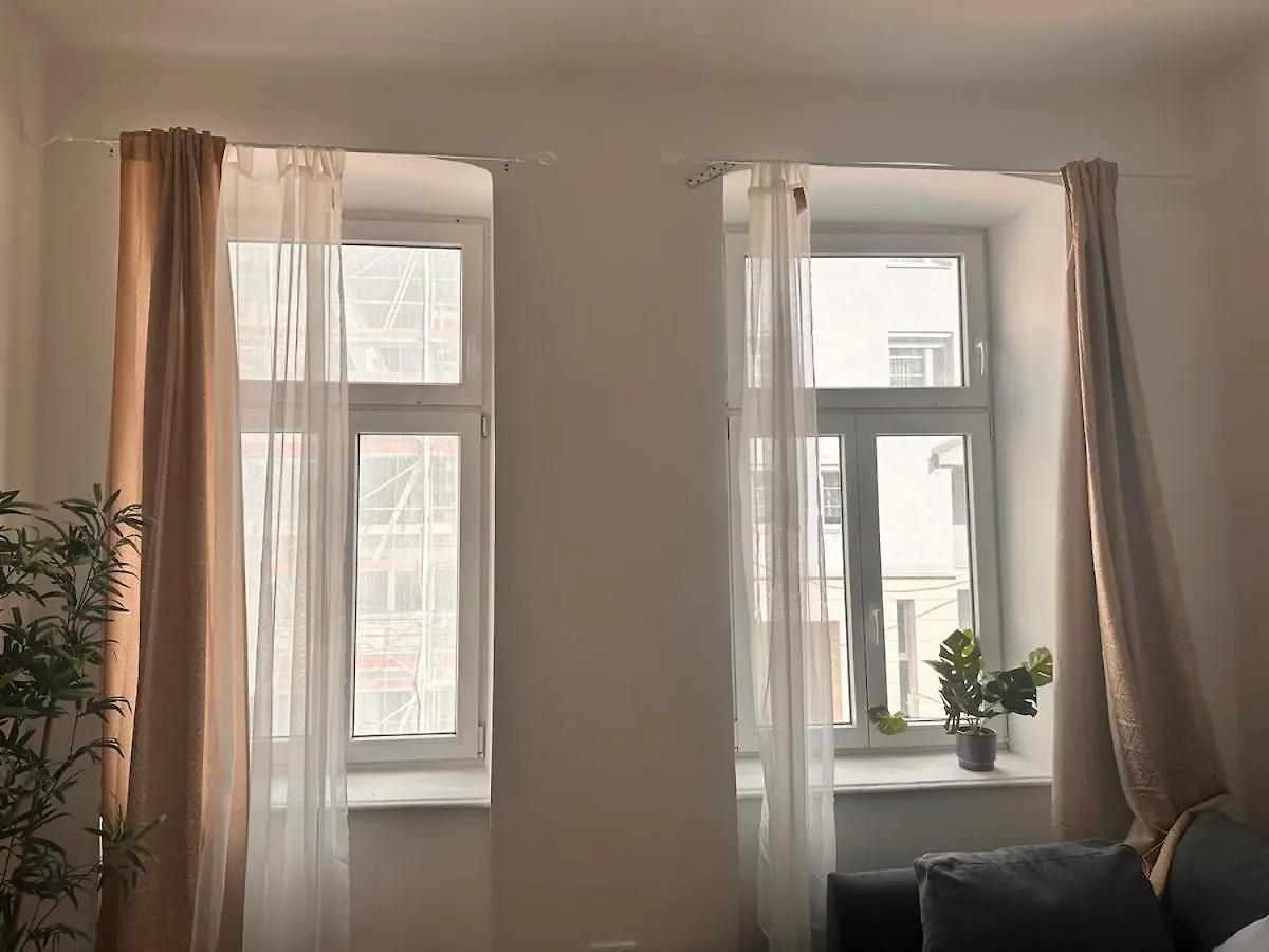Spacious Netflix Apartment For Up To 4 People With Massage Shower Vídeň Rakousko